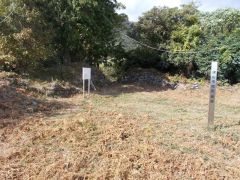 ��s�k���̐Ί_�𓌂��]�ށB