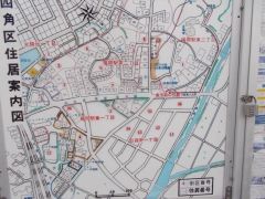 ��̎��Ӑ}�B�}�̉E��ɐ��@��������B